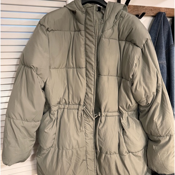 Adorable Sage Green Drawstring-waist Puffer Jacket | H&M - Picture 5 of 6